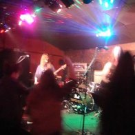 BennifitTommycrowd_1