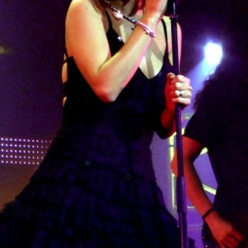 chanteuse_française_au_concert