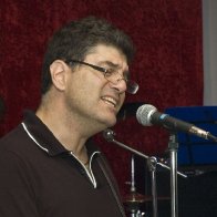 AvMo Sings