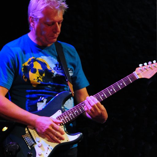 Me Strat